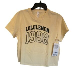 NWT Lululemon relaxed fit cotton jersey tee *Graphic BUTTERCREAM Size 4